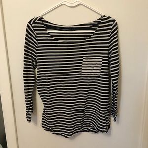 Banana Republic black and white 3/4 shirt